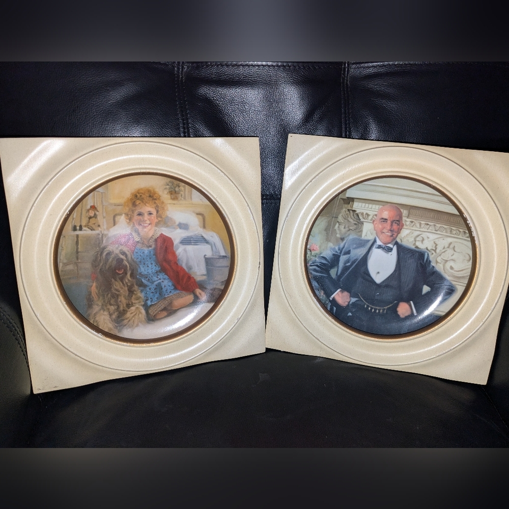 Limited Edition 'Annie And Daddy Warbucks' Plates